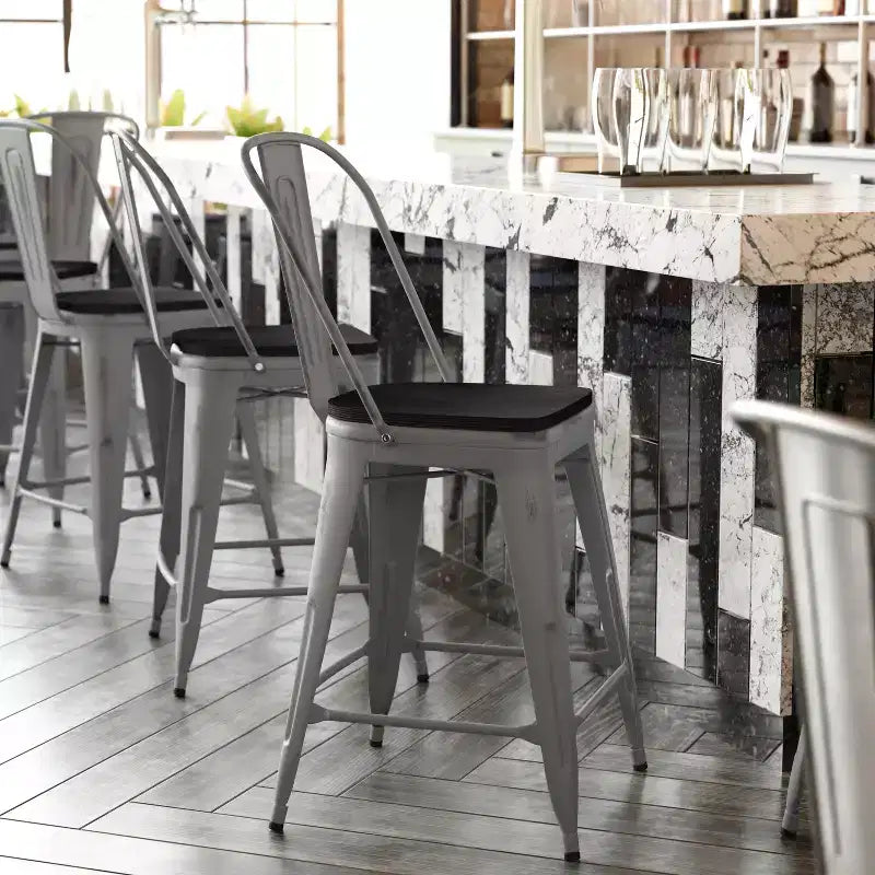 Tabouret de comptoir intérieur de 24 po avec dossier et assise en polyrésine